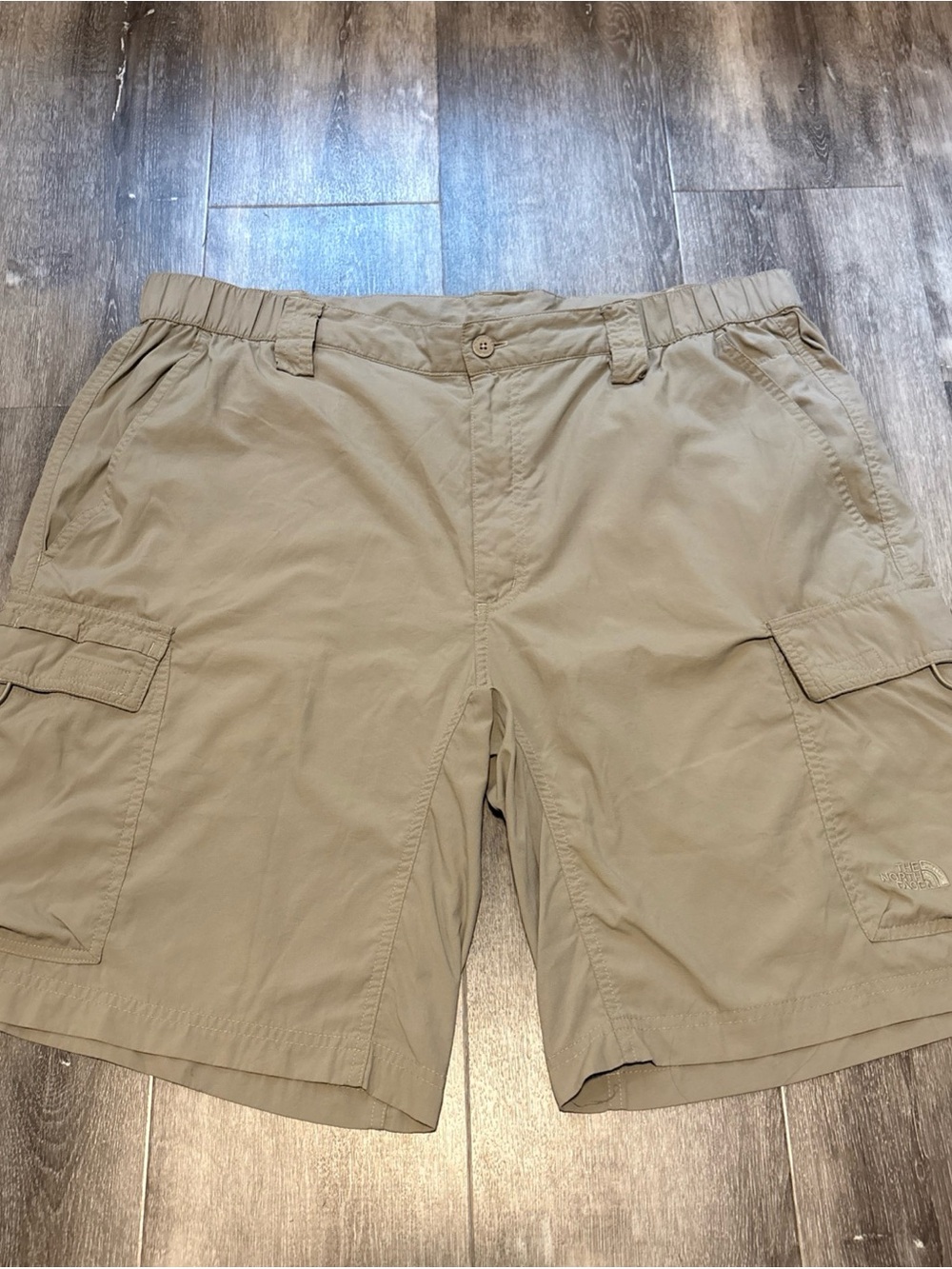 North Face Shorts Adult Mens Size XL 38 Beige Cargo Pockets Hiking Drawstring